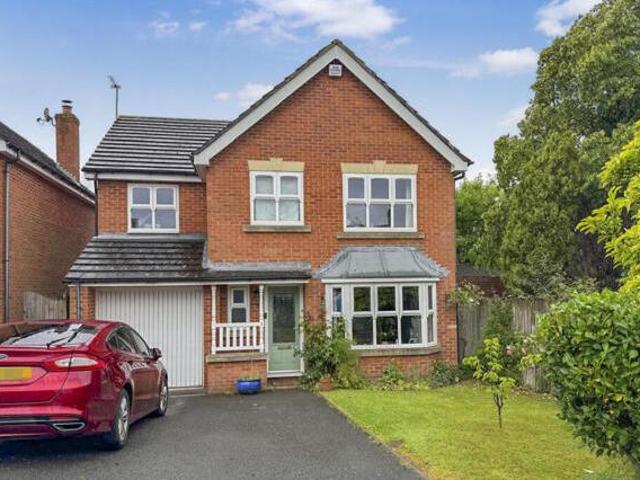 House for sale in Halesowen, West Midlands