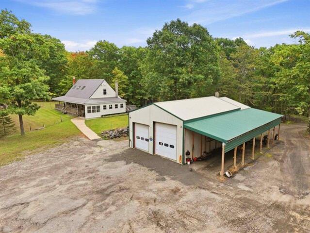 House for sale in Fitzwilliam, Cheshire County
