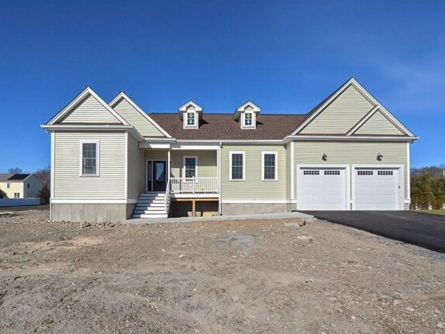 House for sale in Seekonk