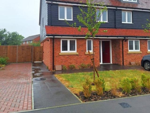 Apartment for rent in Folkestone, Kent