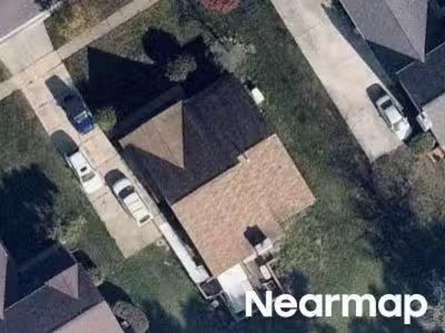 House for sale in Taylor