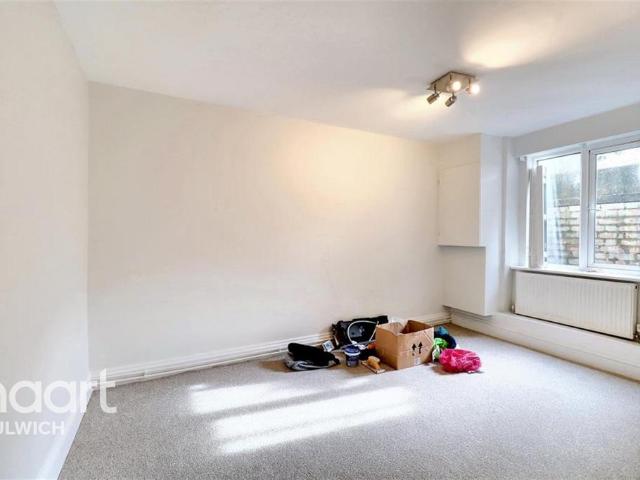 Apartment for rent in Camberwell, Greater London