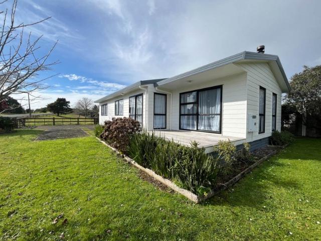 House for rent in Awhitu, Oroua County