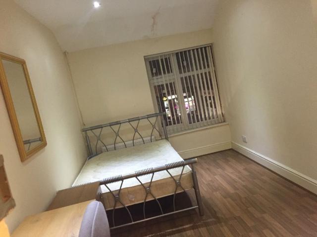 Room for rent in Ladybarn, Manchester