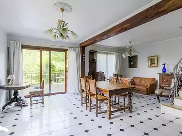 Maison vente à Saint-Germain-en-Laye, Maule