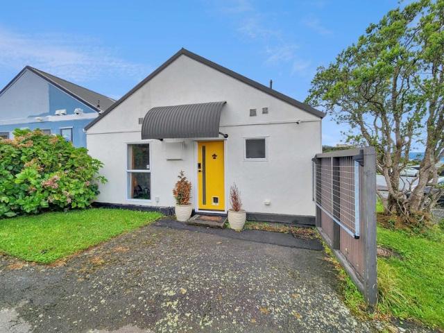 House for rent in Days Bay, Wellington