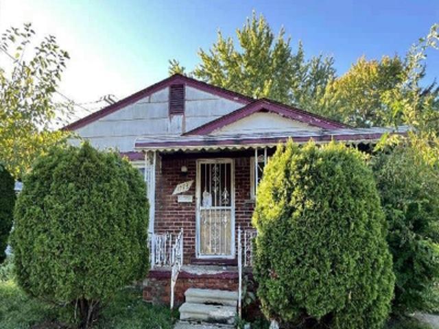 House for sale in Pontiac, Michigan