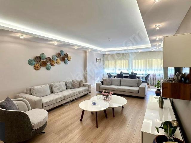 İzmir içerisinde satılık mülk