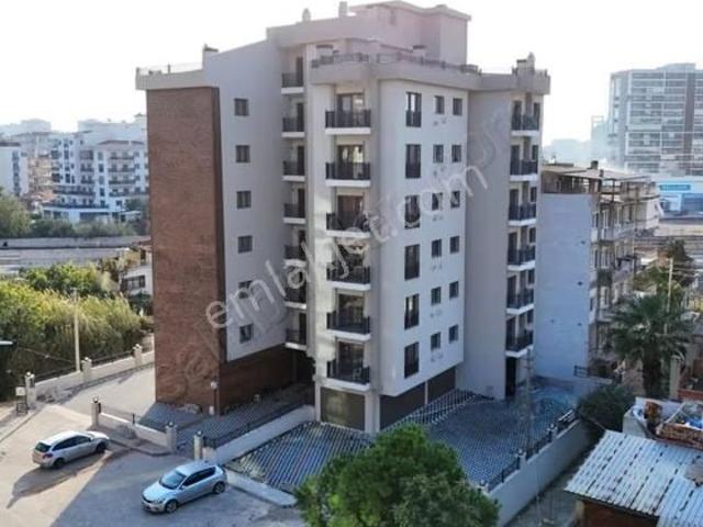 Karşiyaka, İzmir içerisinde satılık mülk