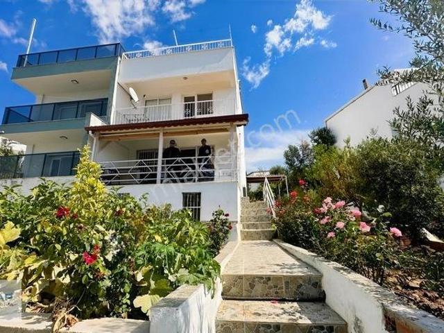 Örnek Mavikent Kümeevleri, Bergama içerisinde satılık Villa