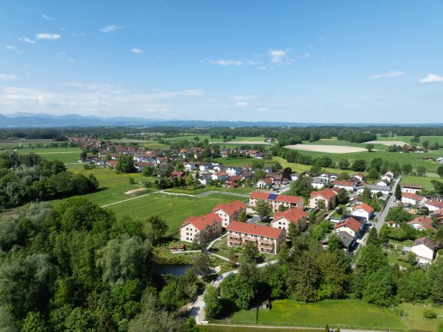 Wohnung kaufen in Großkarolinenfeld, Bayern