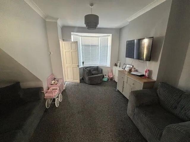 House for rent in Calderstones