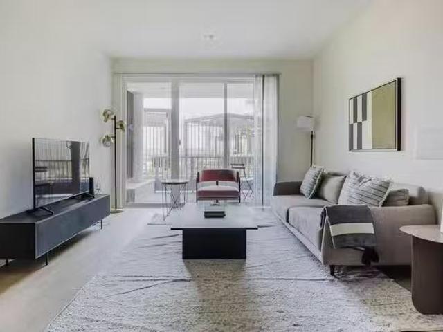 Apartment for rent in Canoga Park, California