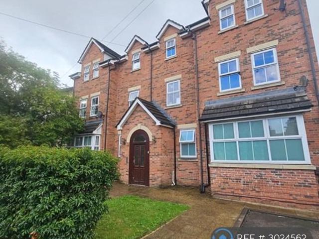 Apartment for rent in Barton upon Irwell, Salford