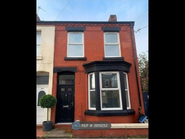 House for rent in Elm Park, Calderstones