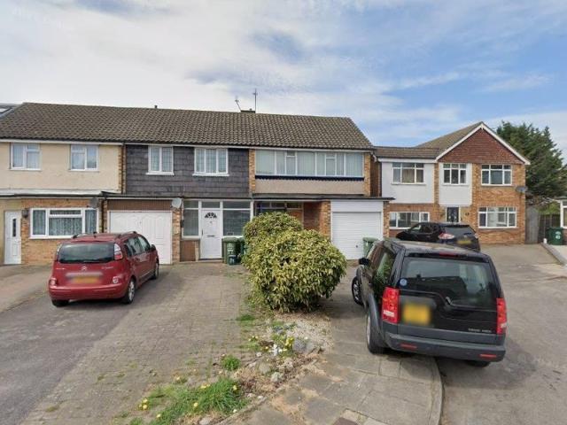 Studio for rent in Littleton Common, Lower Halliford