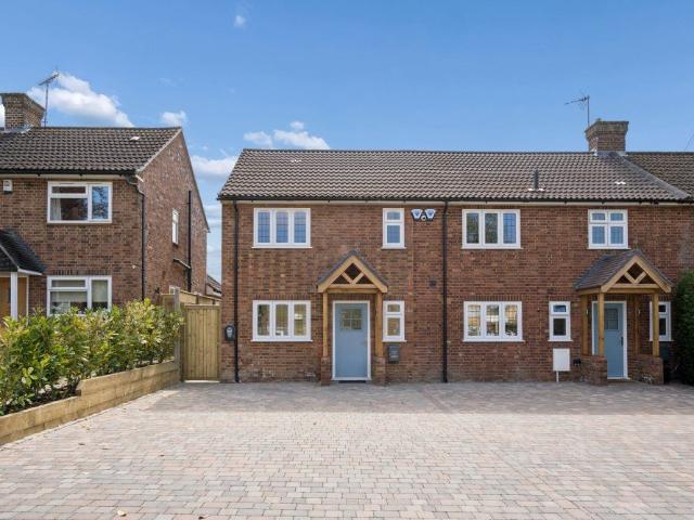 House for rent in Beaconsfield, Knotty Green