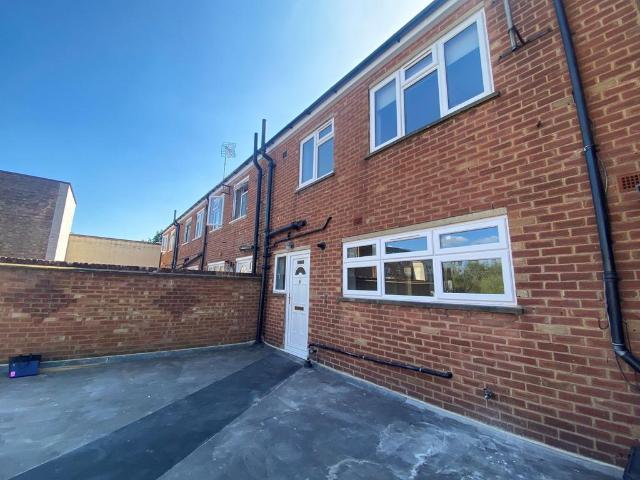 Apartment for rent in Beaconsfield, Knotty Green