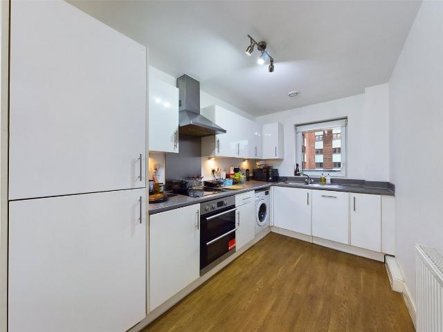Apartment for rent in Rush Green, Greater London