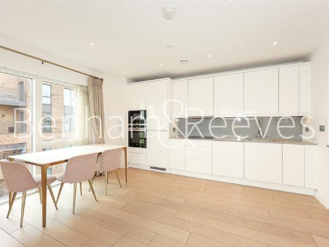 Apartment for rent in Colindale Gardens, Greater London