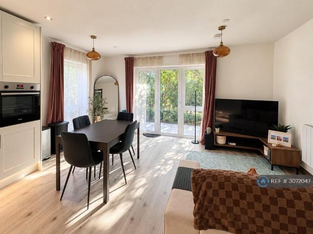Apartment for rent in Holywell Estate, Watford