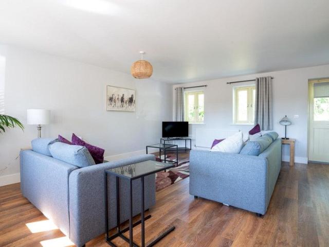 House for rent in Fossebridge, Gloucestershire