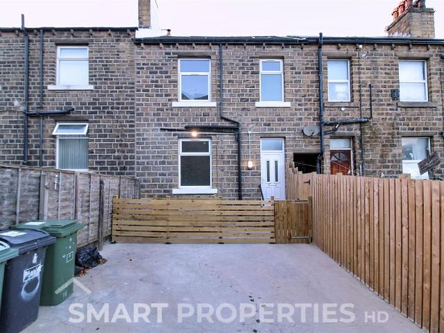 House for rent in Yews Hill, Kirklees