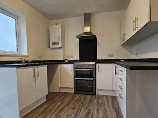 House for rent in Follaton, Strode
