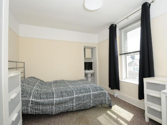 Room for rent in Greenbank, Mount Wise