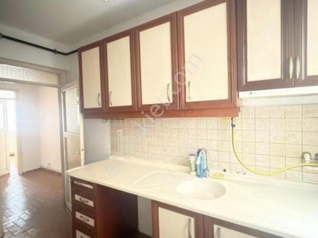 Cumhuriyet Meydanı, Bandırma içerisinde kiralık mülk