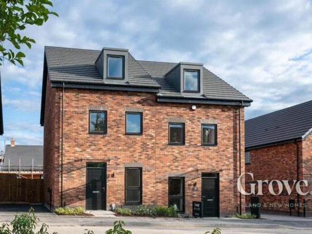 House for sale in Halesowen, West Midlands