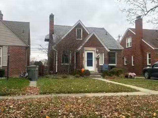 House for sale in Dearborn