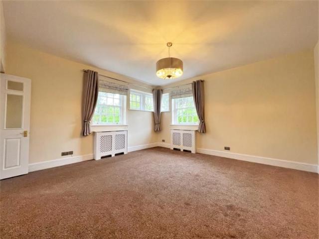 Apartment for rent in Sheerwater, Woking