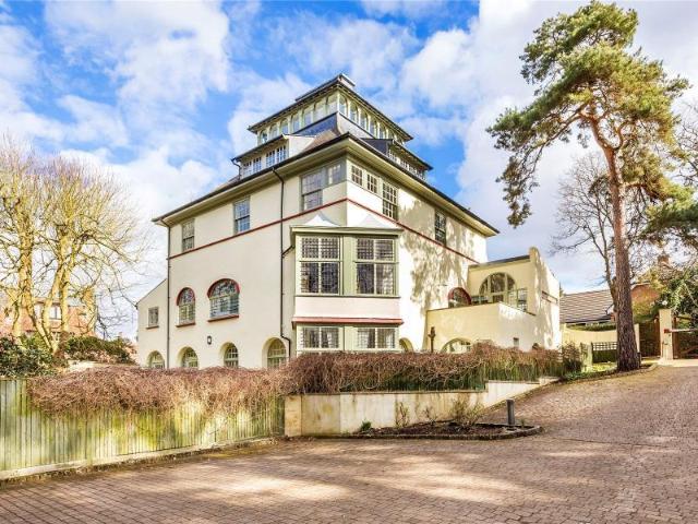 Apartment for rent in Woking, Surrey