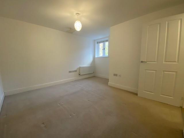 Apartment for rent in Sheerwater, Woking