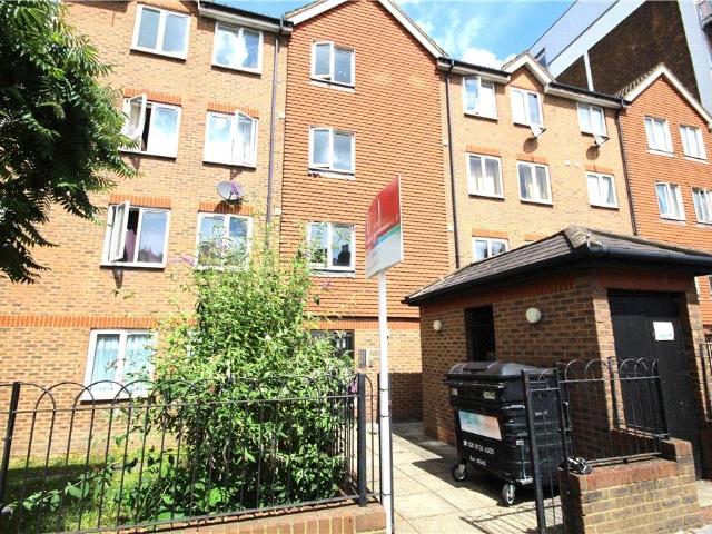 Apartment for rent in London Borough of Croydon, Thornton Heath