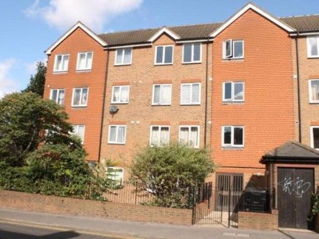Studio for rent in London Borough of Croydon, Thornton Heath