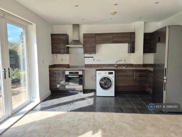 Apartment for rent in London Borough of Hounslow, Greater London