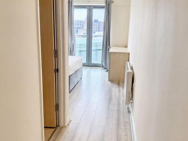 Studio for rent in Greenbank, Mount Wise
