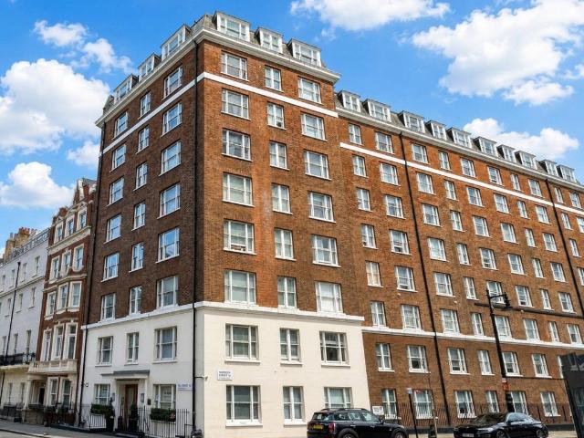 Apartment for rent in Mayfair, Greater London