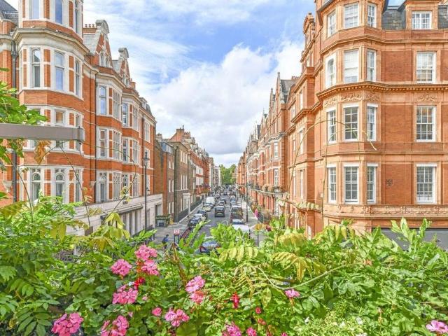 House for rent in Mayfair, Greater London