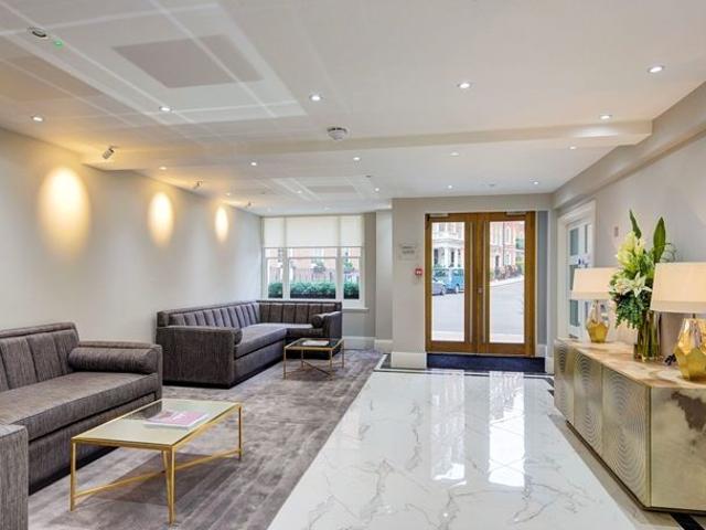 Apartment for rent in Mayfair, Greater London