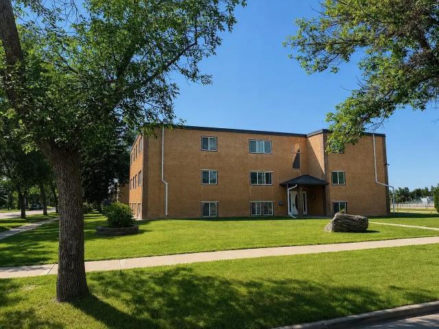 Condo for rent in Wedgewood, Alberta
