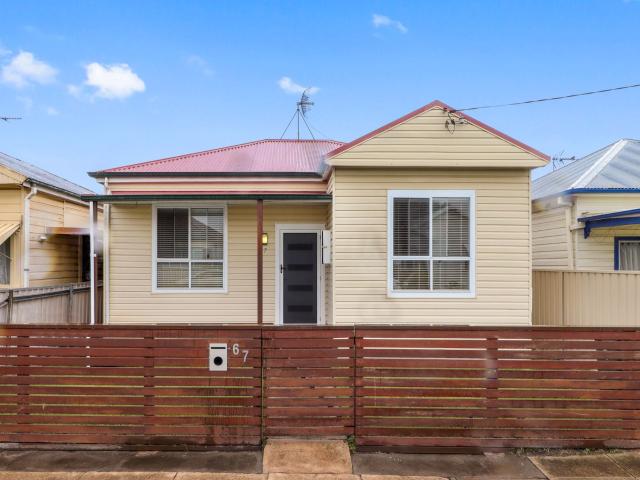 House for rent in Newcastle, Newcastle-Maitland
