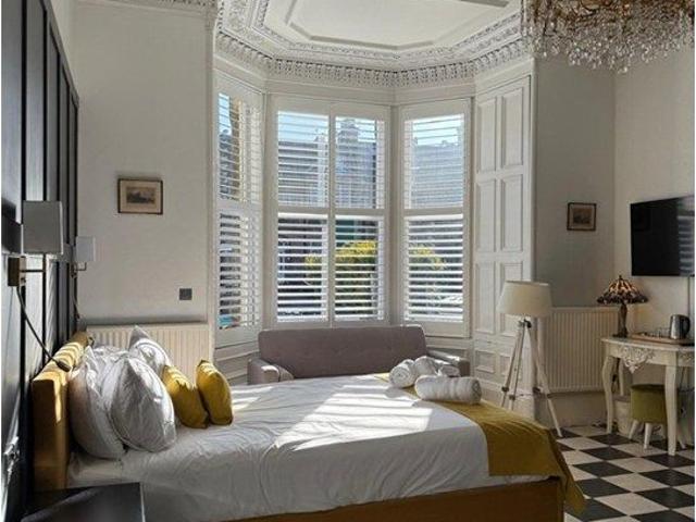 Room for rent in Mayfield, Newington