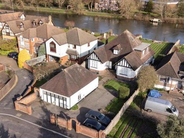House for sale in Surrey