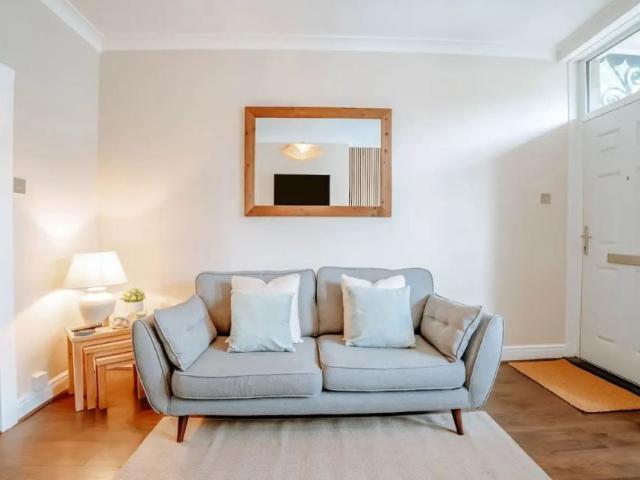 Townhouse for rent in Low Harrogate, Harrogate