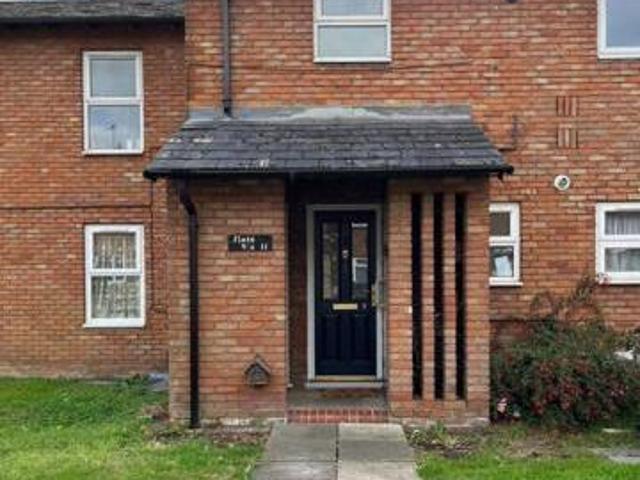 House for sale in Heol-las, Surrey