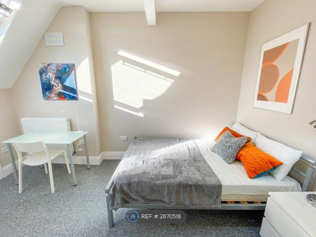 Room for rent in London Borough of Croydon, Sanderstead