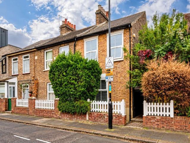 Apartment for rent in Higham Hill, Greater London